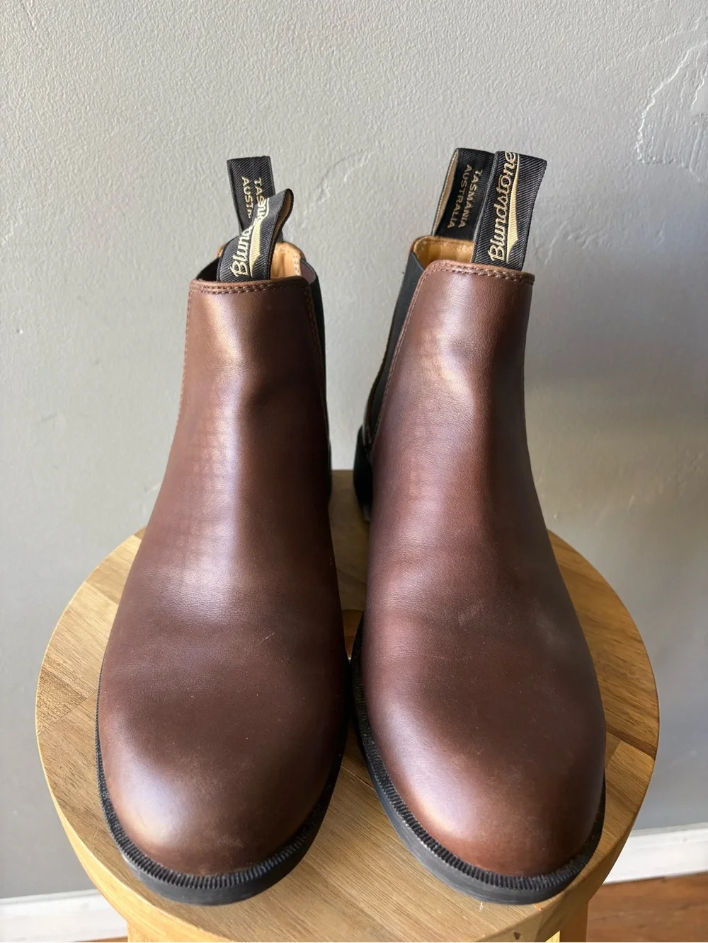 Blundstone chelsea boots